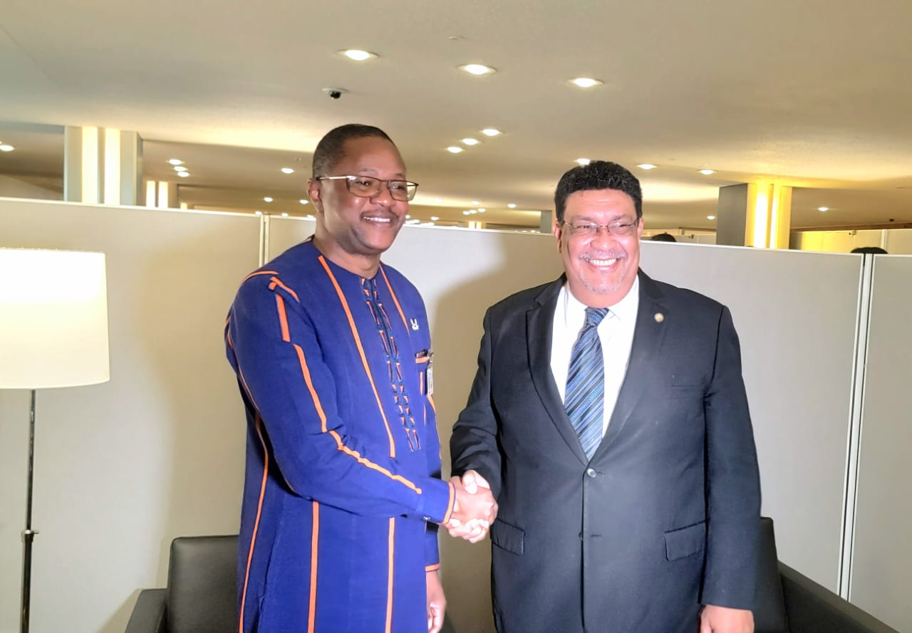 Avec SEM Valdrack Ludwing Jaentschke WHITAKER, ministre des Affaires étrangères du Nicaragua