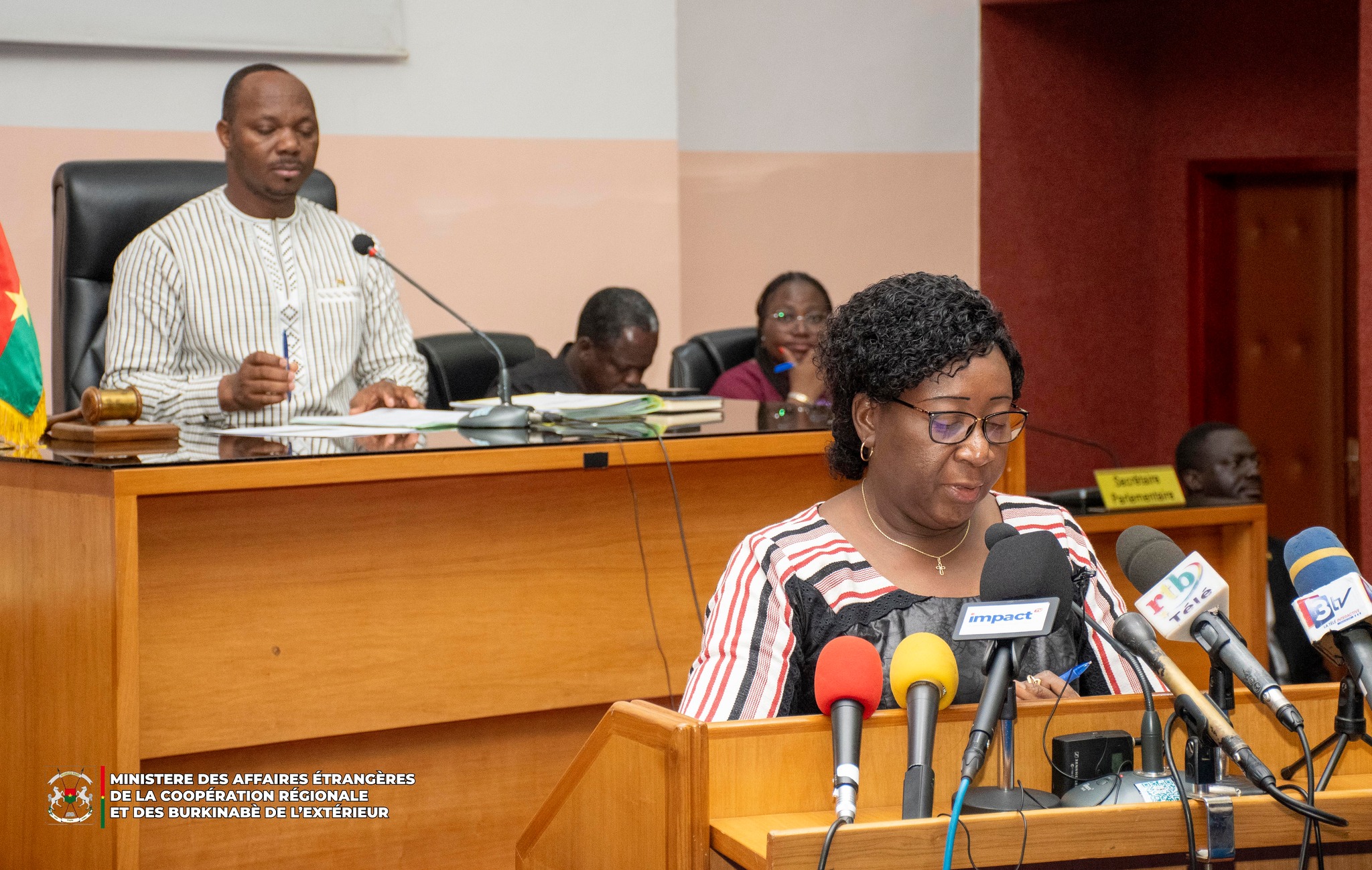  Ratification d’instruments internationaux par le Burkina Faso: le MAECR-BE reçoit le quitus de l’ALT pour trois projets.