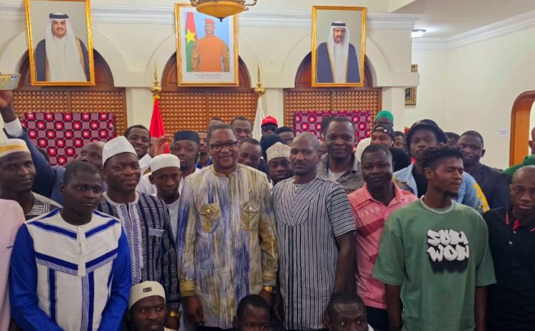  Le ministre TRAORE aux Burkinabè vivant au Qatar : On vous ment sur les réseaux sociaux pour vous décourager dans votre élan de soutien à votre pays