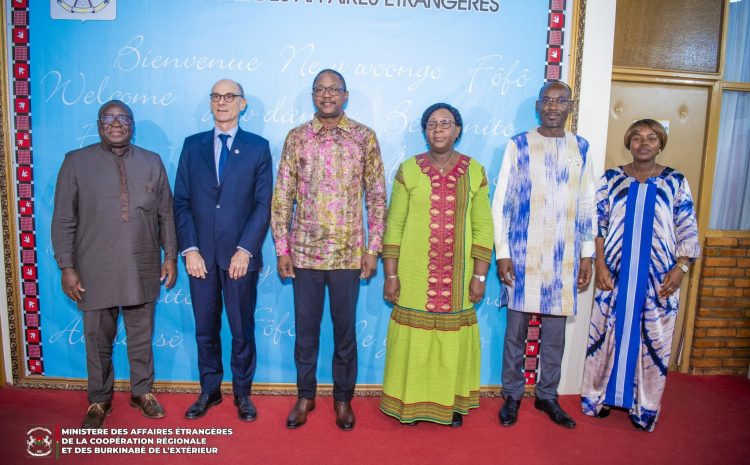  Coopération Burkina Faso- CICR: le Directeur pays de l’institution fait le bilan des interventions de 2024 au Chef de la diplomatie burkinabè
