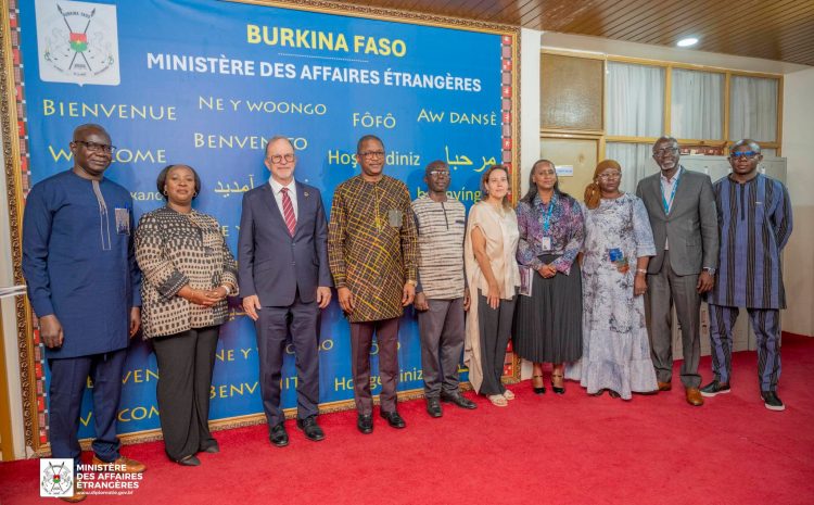  Coopération Unicef- Burkina Faso : une visite terrain du Directeur général adjoint pour un partenariat recentré sur les priorités du pays