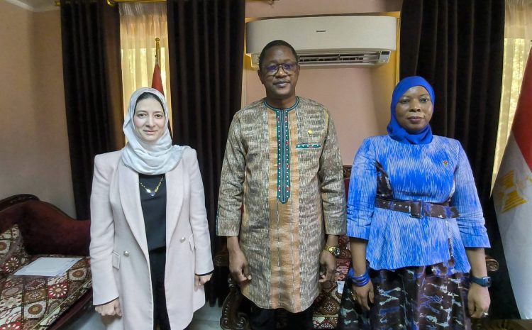  Séjour du Chef de la diplomatie burkinabè au Caire : échanges avec le personnel, des représentants diplomatiques de l’AES et des partenaires