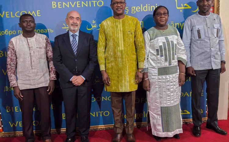  Coopération bilatérale : en fin de mission au Burkina Faso, l’ambassadeur d’Espagne témoigne sa gratitude au Chef de la diplomatie burkinabè
