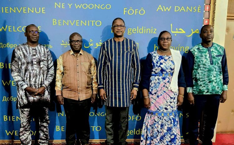  Coopération multilatérale : le Chef de Mission de l’OIM et le Chef de la diplomatie burkinabè échangent sur les interventions et les perspectives de la collaboration.